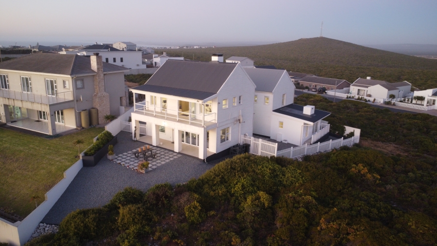 5 Bedroom Property for Sale in Yzerfontein Western Cape